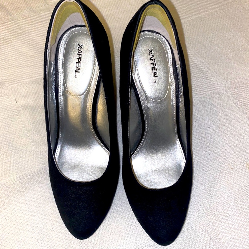 Beautiful Black Wedge for You!